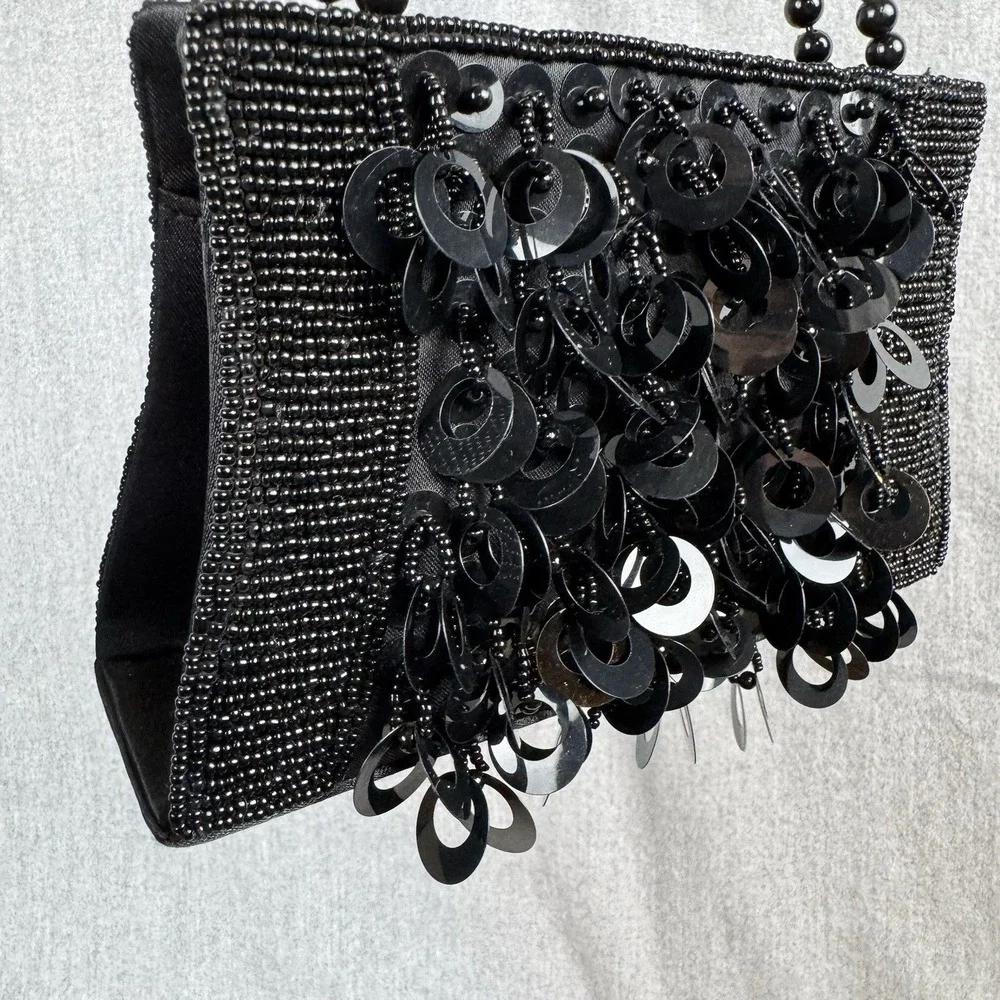 New York &‎ Co Sequin disc beaded evening bag
